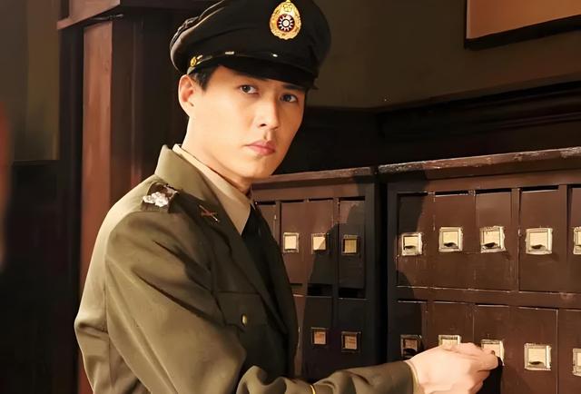 明明演技一般，却被捧成“老戏骨”，这八位演员终于现出原型了？