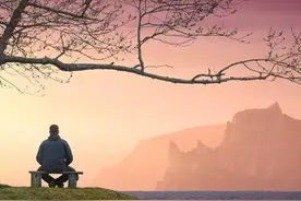 这些行为哪里是信佛，根本就是神经不正常！图片