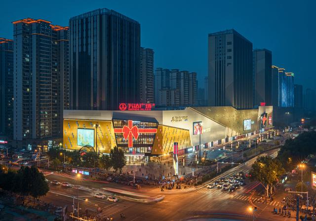 再难翻身？刚还完6000亿外债，71岁的王健林又迎来大麻烦