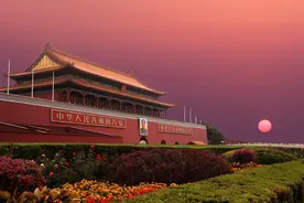 60年前的歌曲《东方红》，何以成为难以逾越的经典？图片