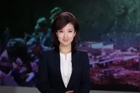 央视再次迎来新的主持人，这次是36岁的美女主播崔爽。图片