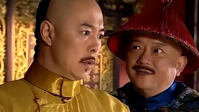 和珅出上联：三斤四两五花肉，纪晓岚对出下联，和珅吓得当场下跪