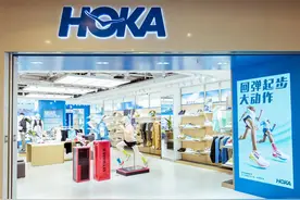 中产追捧的千元跑鞋，收入狂飙1000倍图片