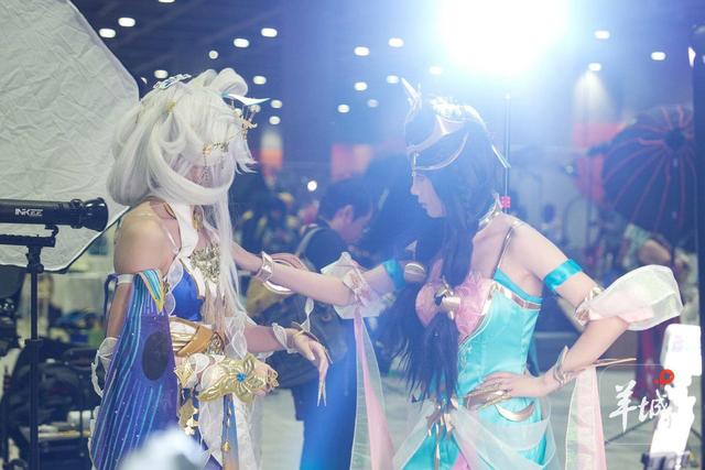 大湾鸡、萤火虫、电竞，年轻人为何跨城追 “广货”？丨五一观察