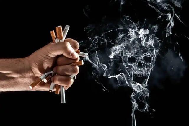 上了年纪要戒烟吗？医生提醒：过了55岁，日常吸烟牢记8不吸