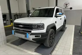 比亚迪方程豹5，官降5万也没用？7月销量继续大跌31%图片