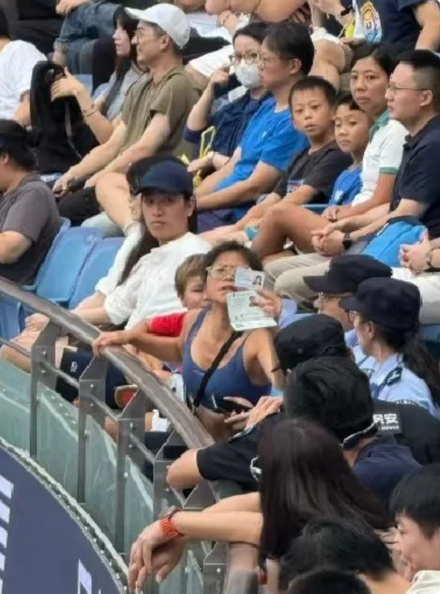 越扒越有！上海闹事网球姐生活奢靡，前男友也不一般，邻居曝更多