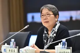 愚公移山太可怕？知名诗人席慕蓉：曾建议将《愚公移山》移出课本图片