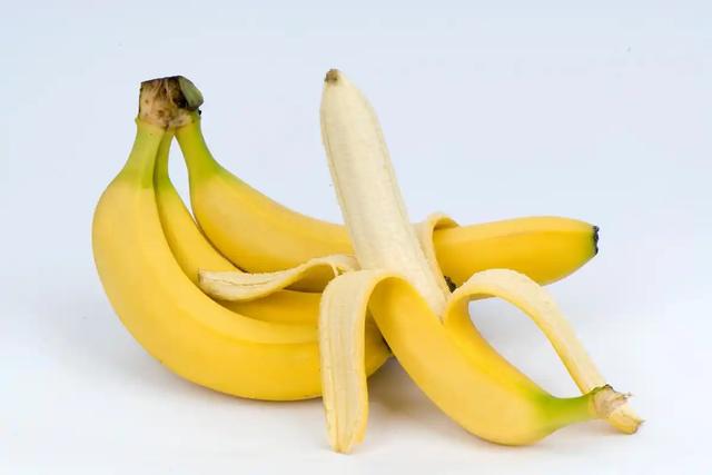 早上九点吃早餐错了?医生建议:过了70岁,早餐要尽量做到这4点