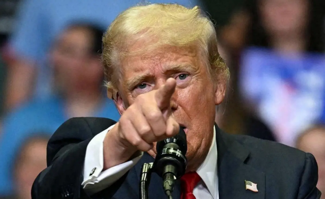 最后通牒已下，特朗普点名中俄，丹麦通告全球：禁止中国上岛投资