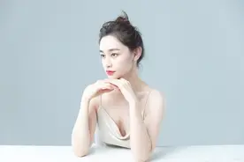 新郎40岁新娘20多岁，大了20岁左右的，嫁给了爱情！图片