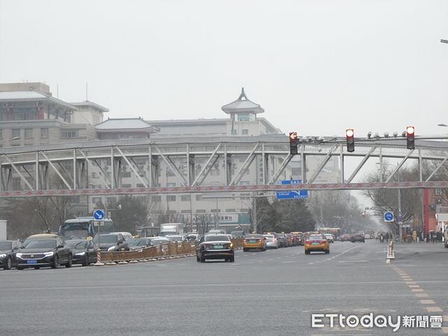 北京市区迎入冬初雪！故宫秒成「银白世界」超吸睛