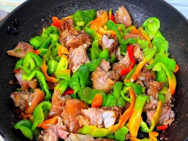 秋天多吃这个肉，比鸡肉、牛肉都营养，滋补又美味，体虚的人多吃