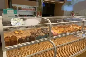 上海有门店报损率超50%！卖不出去的面包就非扔不可吗?图片