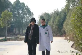 “00后”双胞胎姐妹在江夏当村医，携手共护百姓健康图片