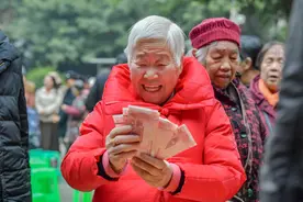 九龙坡这个村的老人“新年福利”又涨了 60岁以上老人最少每人1500元图片