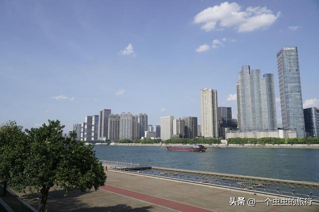 00后挤爆的橘子洲头！和毛爷爷‘合影’