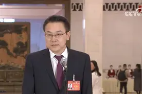 被誉作“天路”的青藏铁路是如何修成的？他在人民大会堂讲述背后故事图片