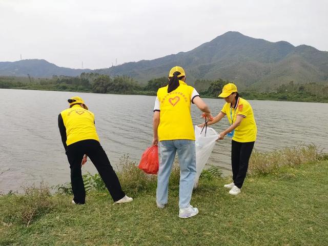 一群人前往阳春岗美一网红打卡点，做了这件事！