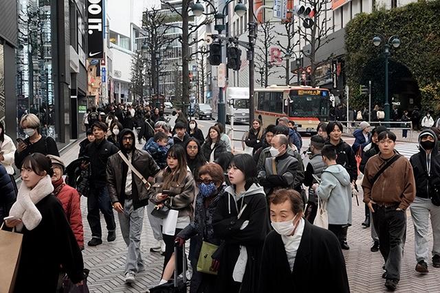 60万人逃离 1.3万人逆行：中国赴日游客锐减下的坚持与博弈