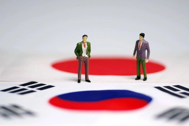 高市安排妥了，李在明在日本吃晚宴，饭还没下肚	，中方先回了14字