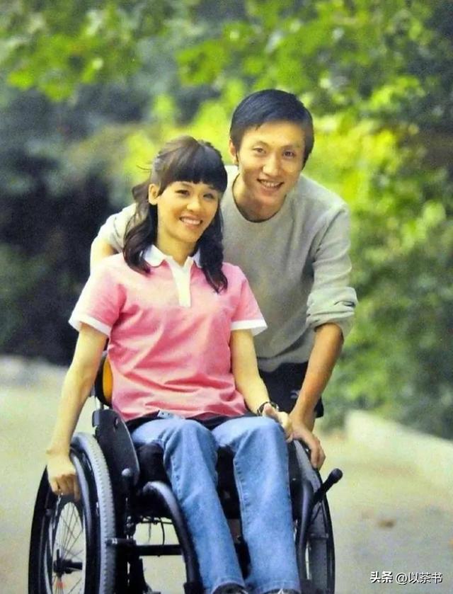 体操名将桑兰现状：瘫痪15年后嫁经纪人，婚后被丈夫和儿子宠上天