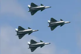 歼-20战机超音速巡航,横跨台湾需要几分钟?网友:中国空军太强了！图片