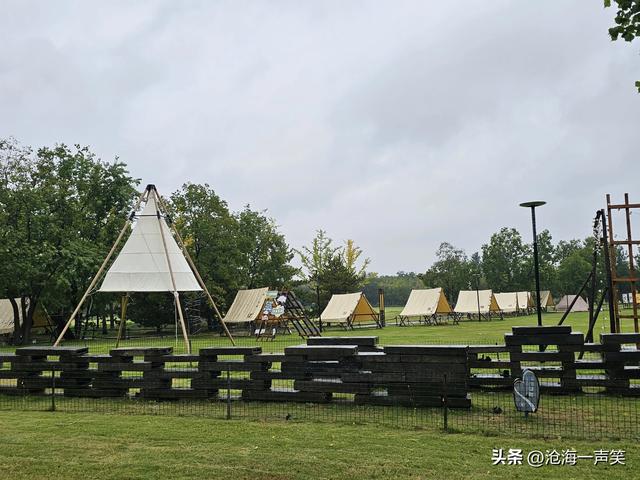 国庆露营基地，帐篷里的秘密，只有快乐与欢乐，笑声与掌声！