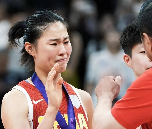 国家出手！宫鲁鸣打压球员真相大白，幕后黑手被抓，王思雨太无辜