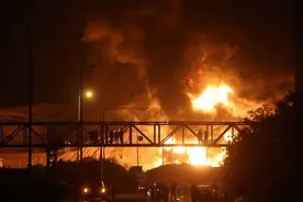 第14轮打击开始，以色列民众哭求战争结束，中俄悄然办了件大事图片