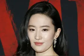 女星走光尴尬瞬间：刘涛辣眼睛，刘嘉玲，章子怡被网友叫注意点图片