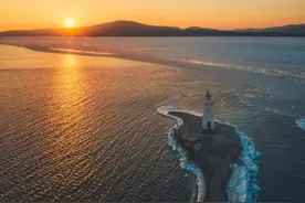 同事月薪3000，却突然要买手机苹果15，真相让人崩溃图片