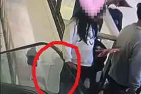 玻璃突然掉落！一女孩从商场4楼坠亡，最新回应图片