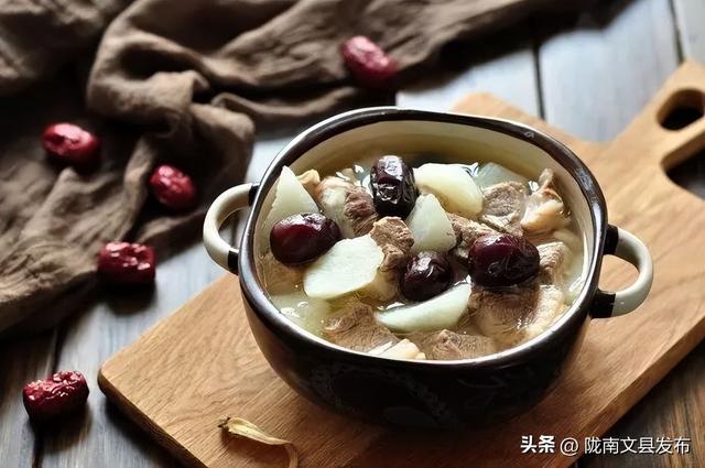 脂肪肝的人可以喝花胶鸡汤吗 2026年脂肪肝可以吃花胶牛奶吗