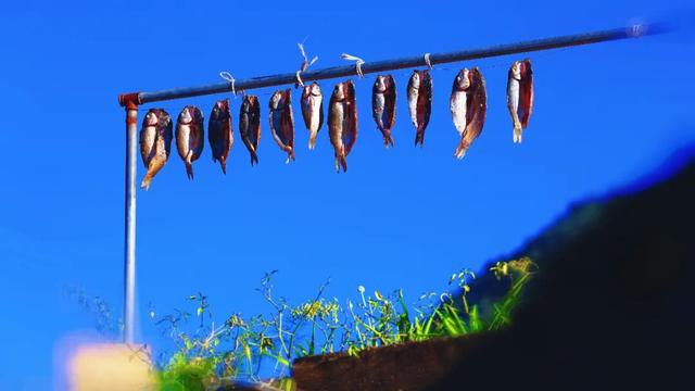 来元阳泼水“浇”个朋友，再把米香带回家