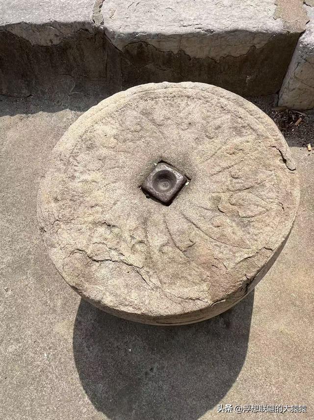 博山石马乡的中石马，留有众多古宅和古庙、古槐