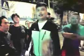 最新进展！扶老人被讹，家属上门道歉，评论区争议升温！图片