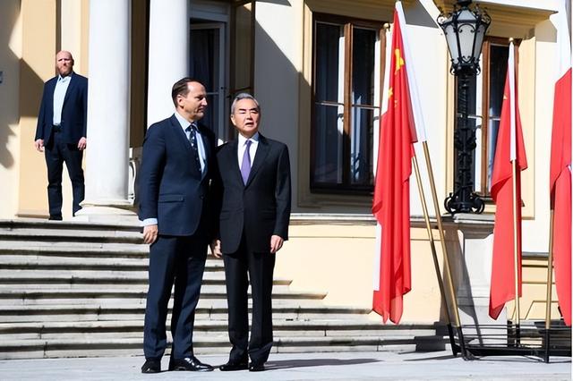 和中方谈完，波兰当着全球宣布稀土喜讯，欧盟：为啥波兰这么好运