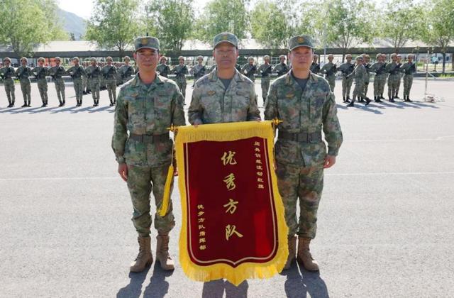 “老兵不老”！53岁教练三上阅兵场，背后故事震撼人心！