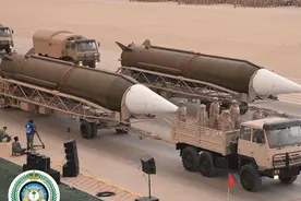 中国武器出口最大一笔订单，一次交易超外汇储备，记录保持30多年图片