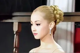 泽尻英龙华被称“日本第一美人”，性丑闻频出，丈夫同房一次50万图片