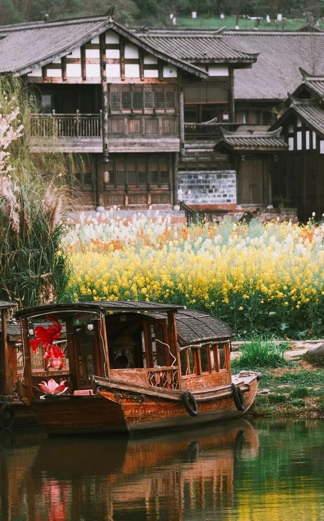 四川最美的6个古镇，有车没车，此生必去一次！