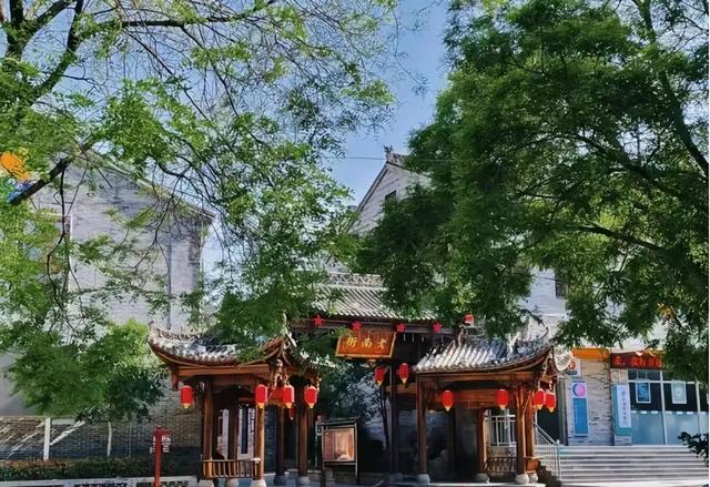 五一走进两当，追寻红色记忆