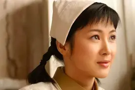 《亮剑》女主角童蕾：与男友分手花几十万读EMBA，结识了富豪丈夫图片