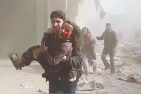 多么无辜的生命，巴以冲突中的悲惨一幕，父亲至死保护自己的孩子图片