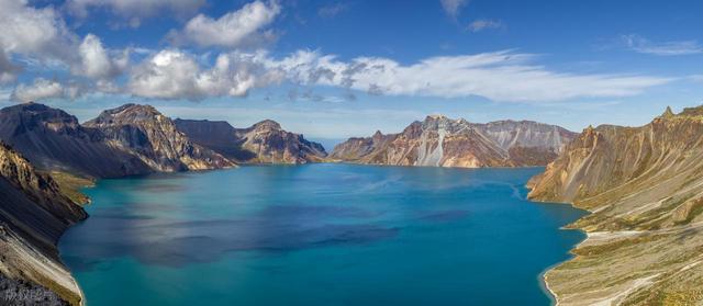 长白山天池的水来自于哪里？真的是来自青藏高原吗？有啥科学解释