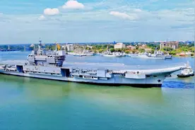 印军航母出动，巴铁歼10与054A准备迎敌，关键时刻，活捉印军士兵图片