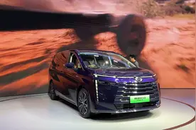 20万混动MPV，传祺E8、奥德赛、瑞风RF8PHEV选谁好？省油舒适图片