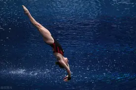 207C的动作，你们知道吗？在跳水领域属于高难度的动作。图片