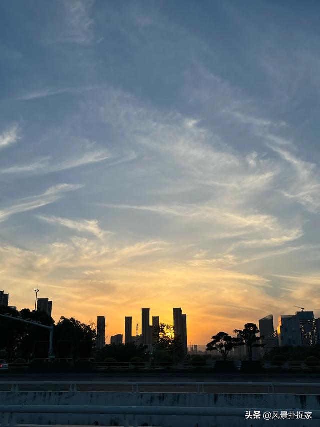 南昌凤凰洲公园，20块坐网红小火车！